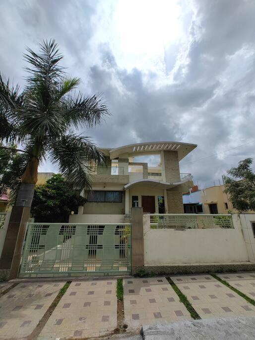 Private & Elegant 3Bhk Villa, Hillside Hideaway, 10 Mins From Mh Bus Stand Аурангабад Екстер'єр фото